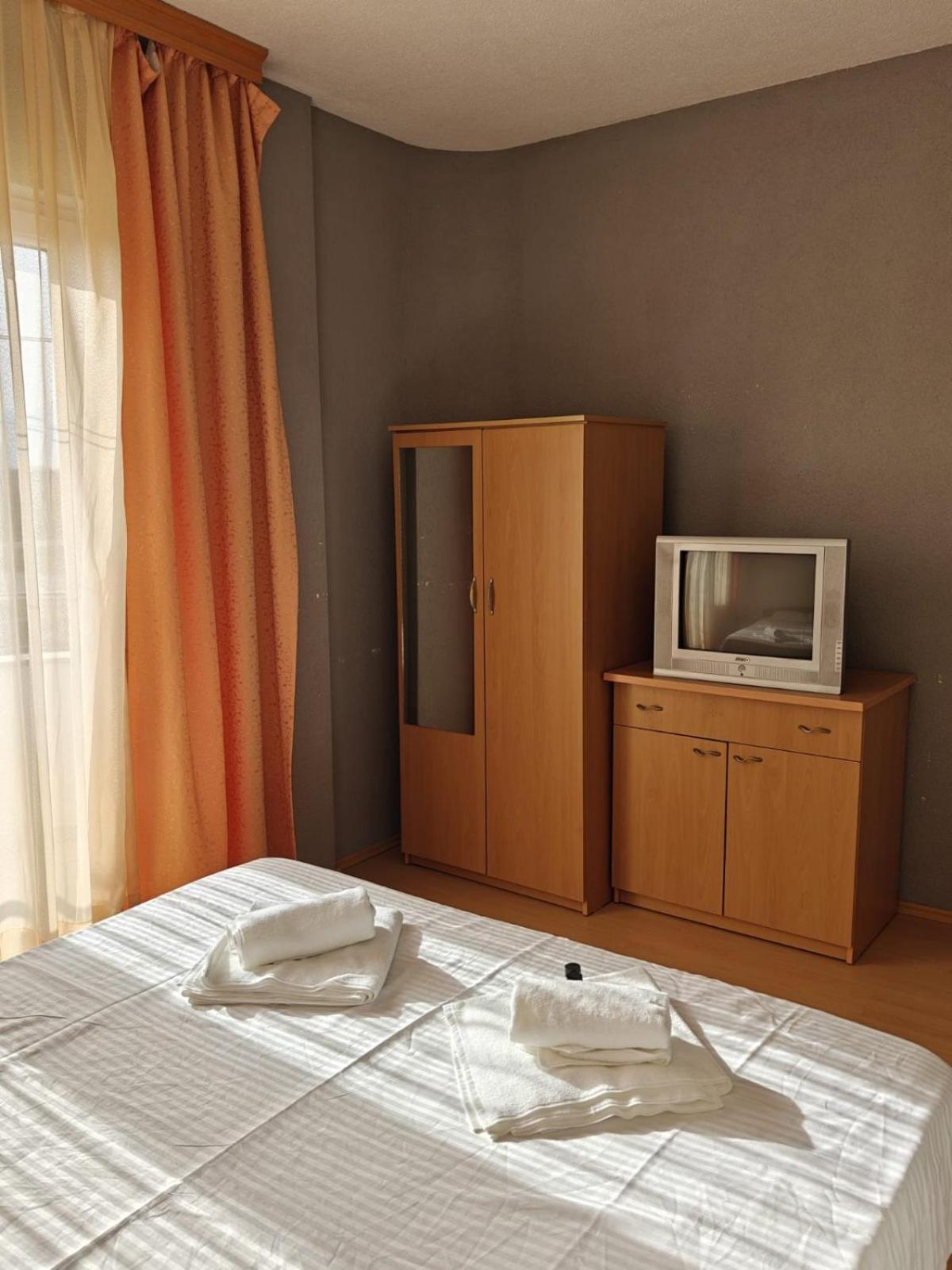 Hotel Ariston Struga Exterior photo