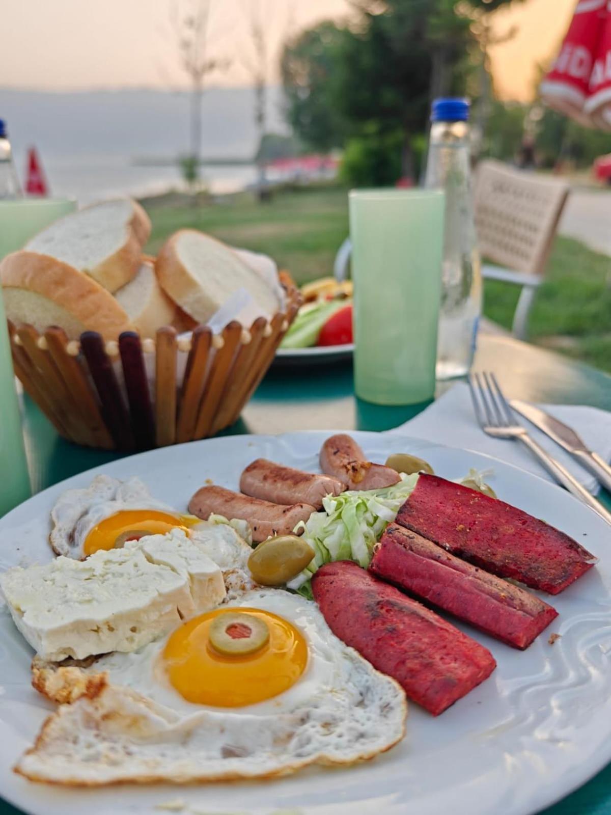 Hotel Ariston Struga Exterior photo