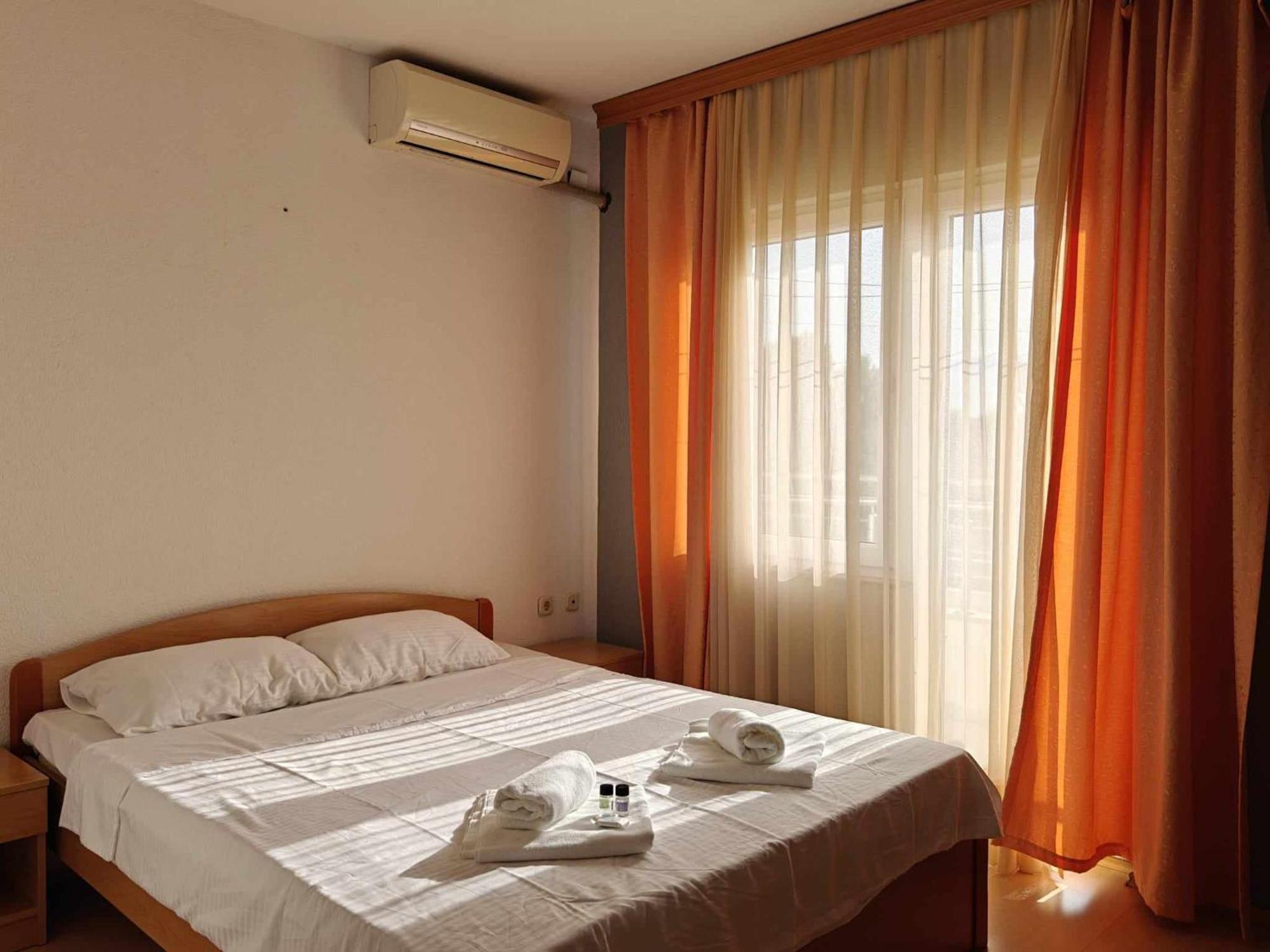 Hotel Ariston Struga Exterior photo